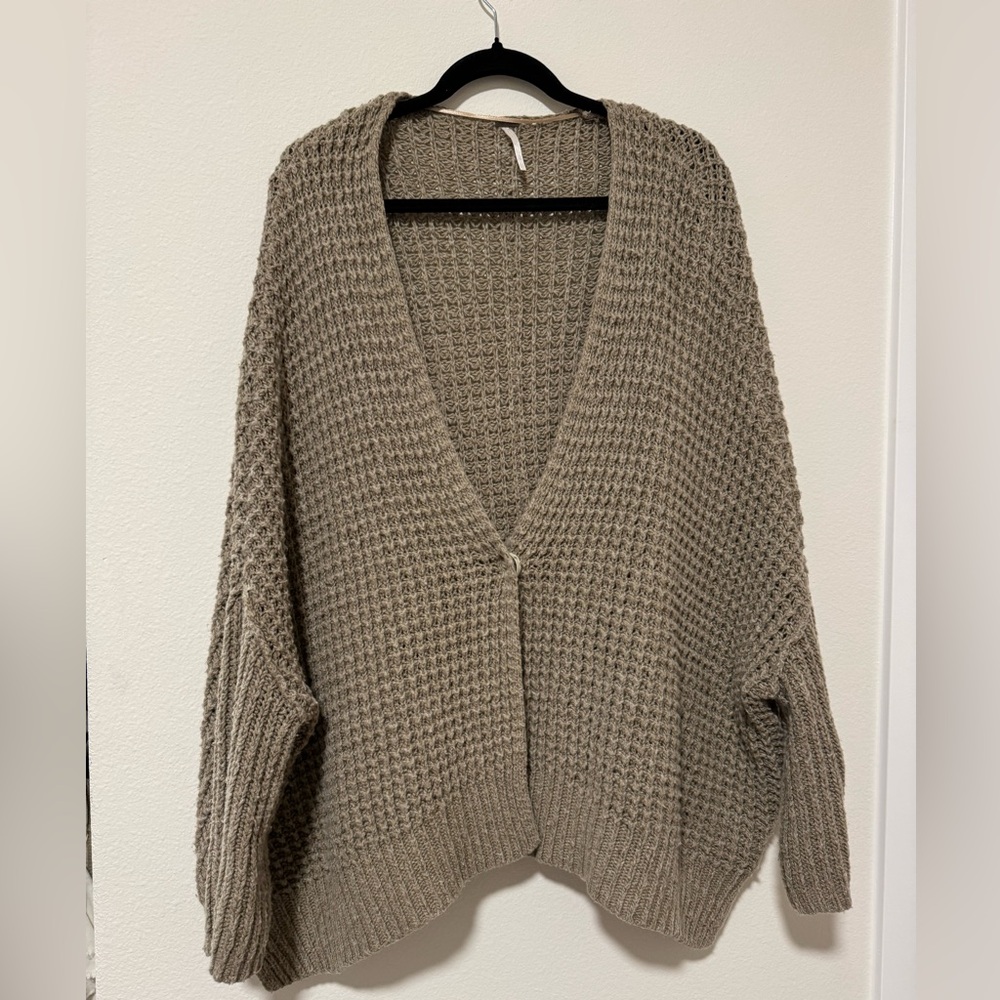 FREE PEOPLE oversized knit sweater